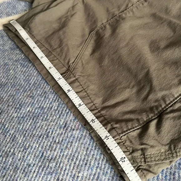 Triple Aught Design Women’s Shorts Size 14, great condition - Picture 4 of 8